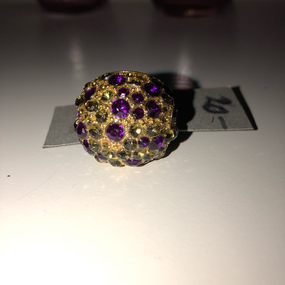 Costume jewelry Ring